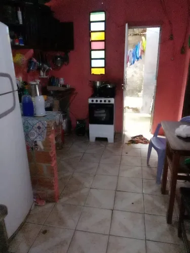 Casa no bairro de ponta grossa , rua cabral  . 10 