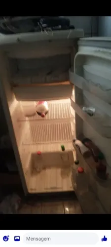 Vende se geladeira usada funcionando nao entrego soy d maringa