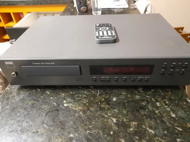 CD Player Nad modelo 514 com controle remoto 