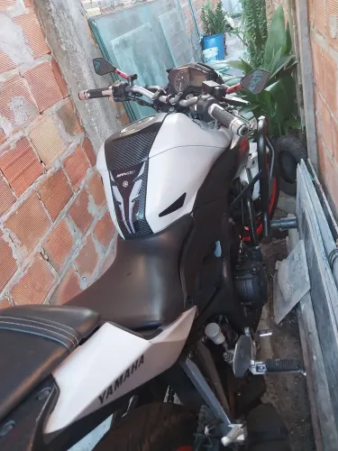 Moto yamaha mt03 2019 vendo ou troco por carro do meu interesse