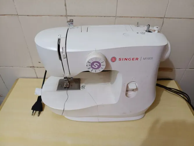 Máquina de costura Singer