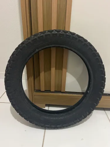Pneu de moto