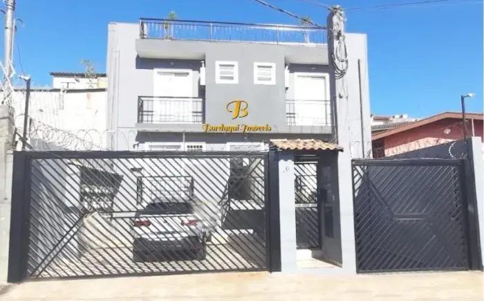Kitnet mobiliada, com garagem para locação. Acesso fácil à USP e Metrô Butantã.