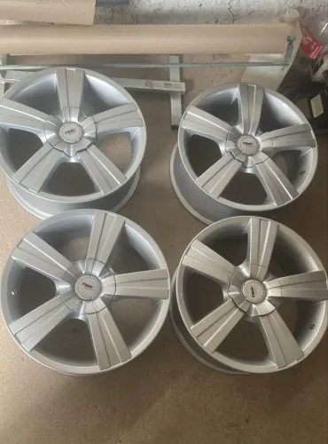 Rodas Aro 17? TSW