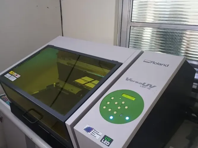 Impressora Roland Uv Lef 12i - Brindes diversos