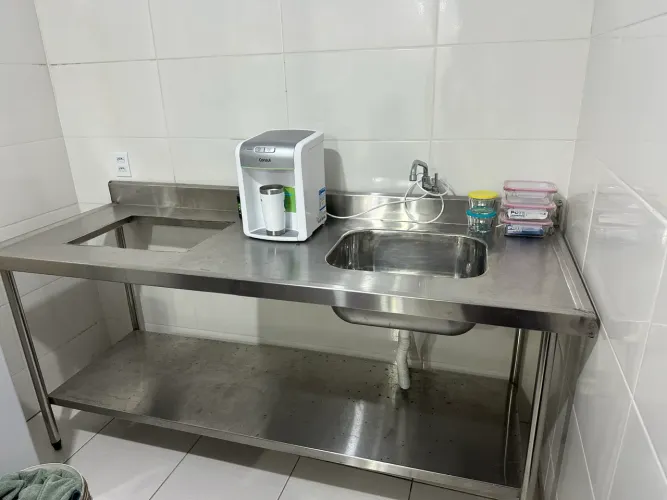Mesa com pia inox