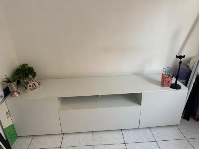 Rack Tok&Stok com portas e 1 gaveta - ótimo estado