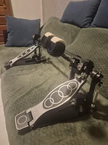 Pedal duplo novo