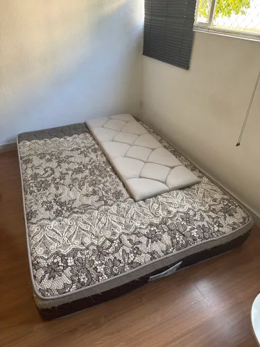 Colchão de Casal com Cabeceira Grátis