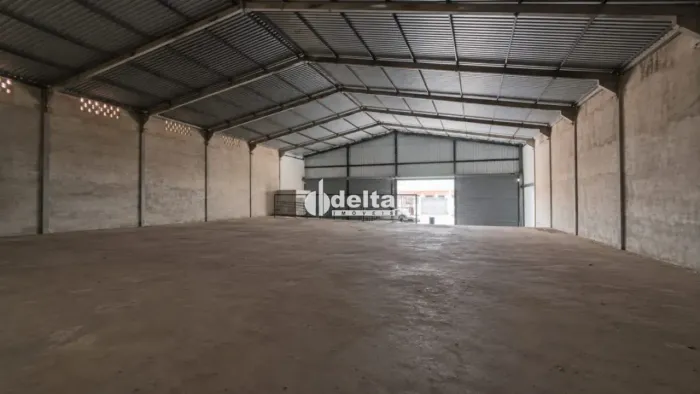 Galpão disponível para Venda no bairro Nossa Senhora das Graças em Uberlândia-MG