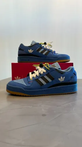 Tênis Hebru Brantley x adidas Forum Low Light