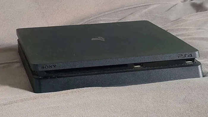 PS4 Slim + Volante Force feedback e Câmbio 