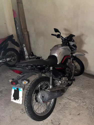 TITAN 160 2023 3,000 R$ VER A DESCRIÇÃO!!!!