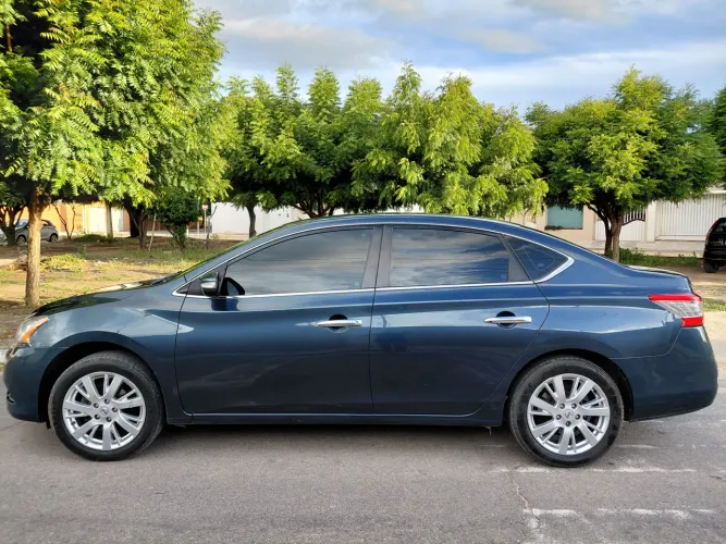 Nissan Sentra SL 2.0/ 2.0 Flex Fuel 16V Aut. 2015