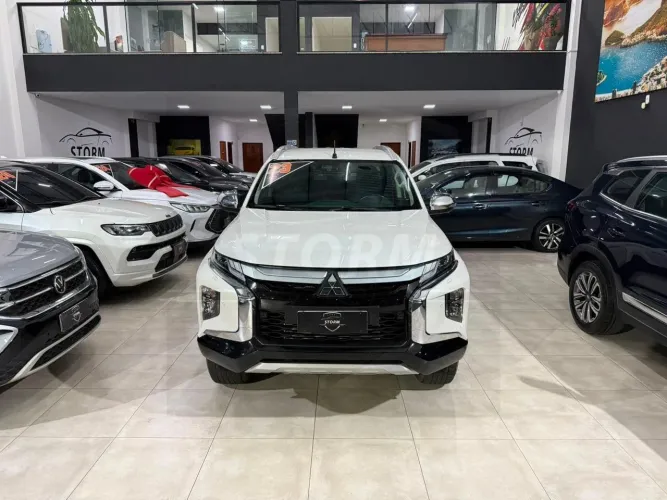 Mitsubishi TRITON HPE-S 2.4 CD 4X4 TB Diesel Aut. 2023