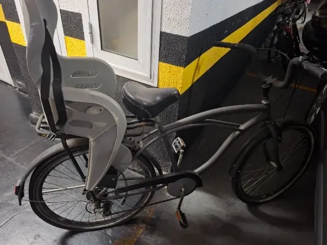 ? Bicicleta Beach Cruiser Aro 26 com 6 marchas + cadeirinha infantil