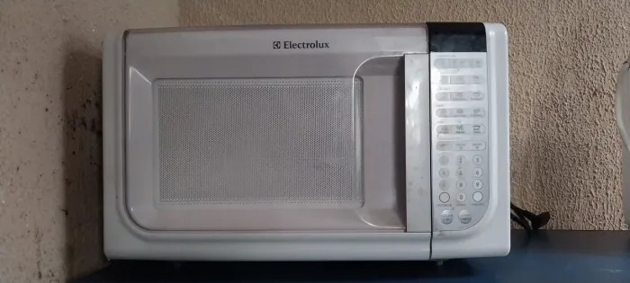 Microondas electrolux 31l