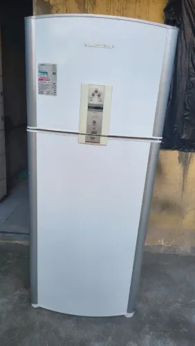 GELADEIRA FROST FREE BRASTEMP 