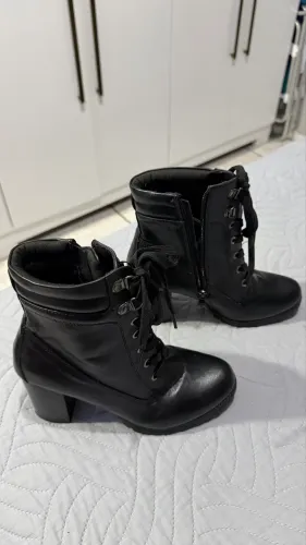 BOTA novinha N° 37 a pronta entrega