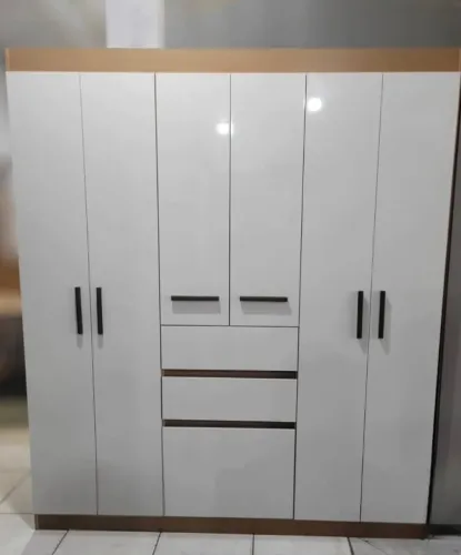 Guarda roupa fenix novo de loja