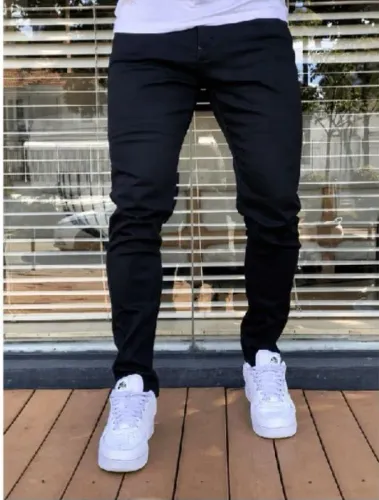 Calça preta skinny tamanho 42
