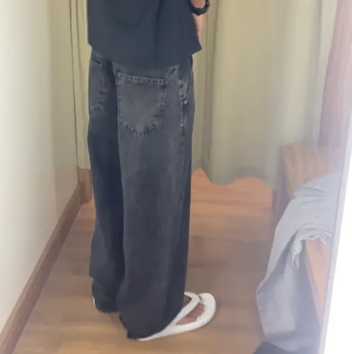 Vendo calça baggy nova nunca usada, estar na etiqueta ainda