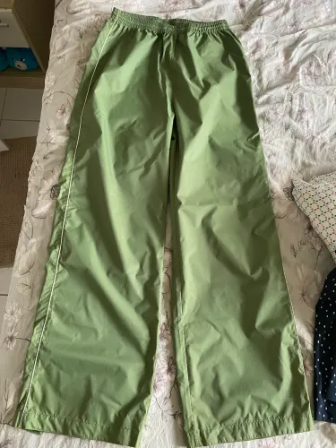 Calça impermeável marca REI - Tam 38