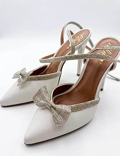 Salto branco brilhoso com pedrinhas N 35/36