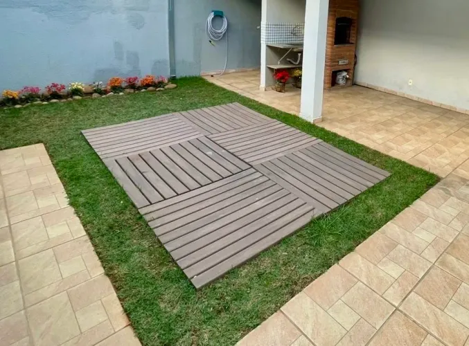 DECK DE MADEIRA PLASTICA 1x1