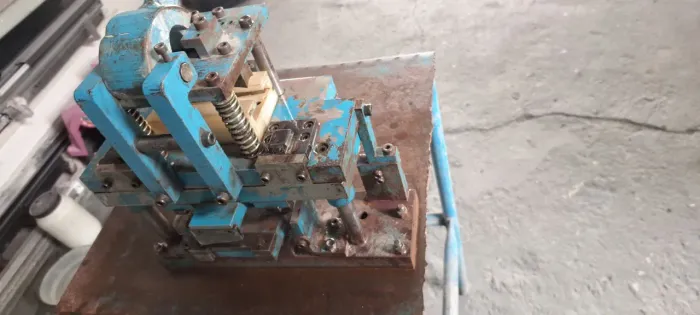 Estampo suprema manual