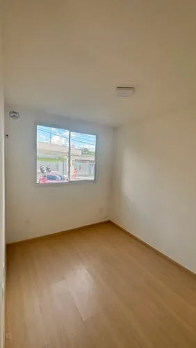 Vende-se PISO LAMINADO