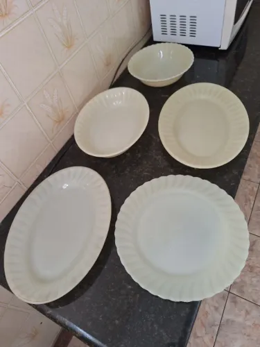 Conjunto de louças Colorex (antigas)