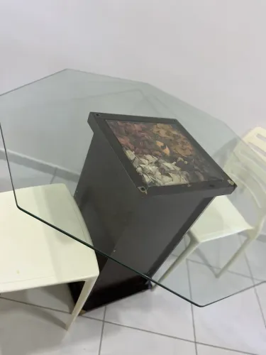 VENDO MESA mais 2 cadeiras