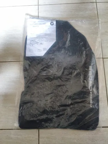 Kit tapete carpete original Corolla Cross lacrado