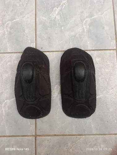 Cotoveleira para motociclista