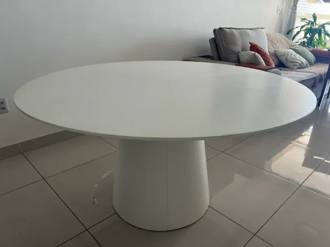 Mesa de jantar 135 cm RS 1.0000,00