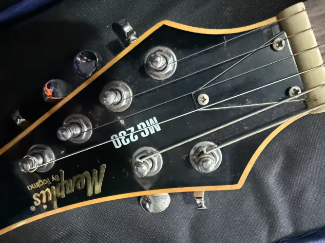 Guitarra MG230
