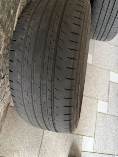 Kit 4 pneus 225/45 R17 3/4 de vida semi novo