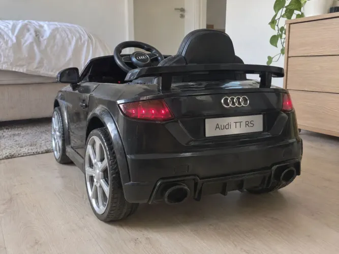Audi TT RS infantil elétrico com certificado Audi e bateria nova