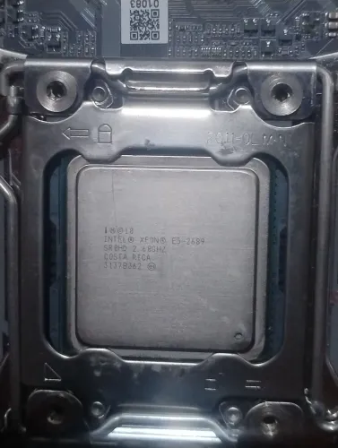 Processador xeon E5 2689 e Memória ram 16gb ddr3