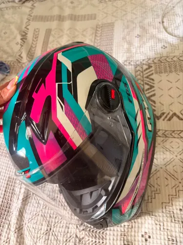 Capacete fw3 FOX com óculos interno