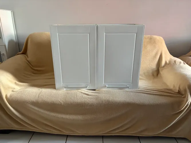 Vendo armário de cozinha 2 portas em aço pouco usado 