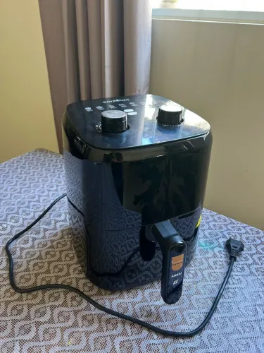 Air fryer britânia 3 litros