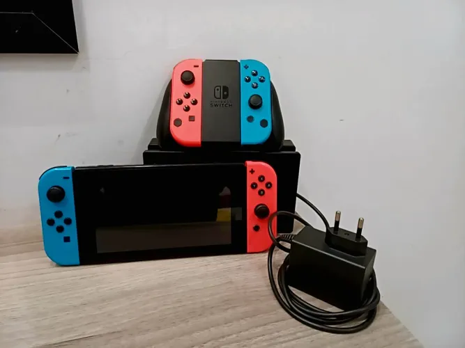 Nintendo switch 4 controles e Mario kart