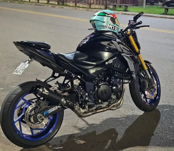Vendo Moto Suzuki GSX-S 750