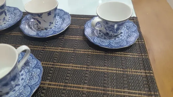 Xícara Café Porcelana Floral Azul 5 peças mas 1 diferente de brinde