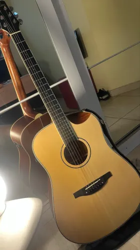 Violão com Efeitos Malibu