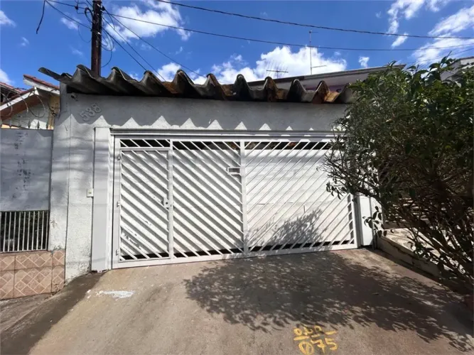Sobrado à venda com 3 quartos em Parque Vitória, São Paulo