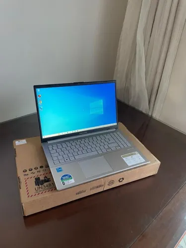 Notebook NOVO Asus vivobook.