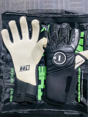 Luva De Goleiro Profissional Adulto N1 Sirius 2.0 Usada.
